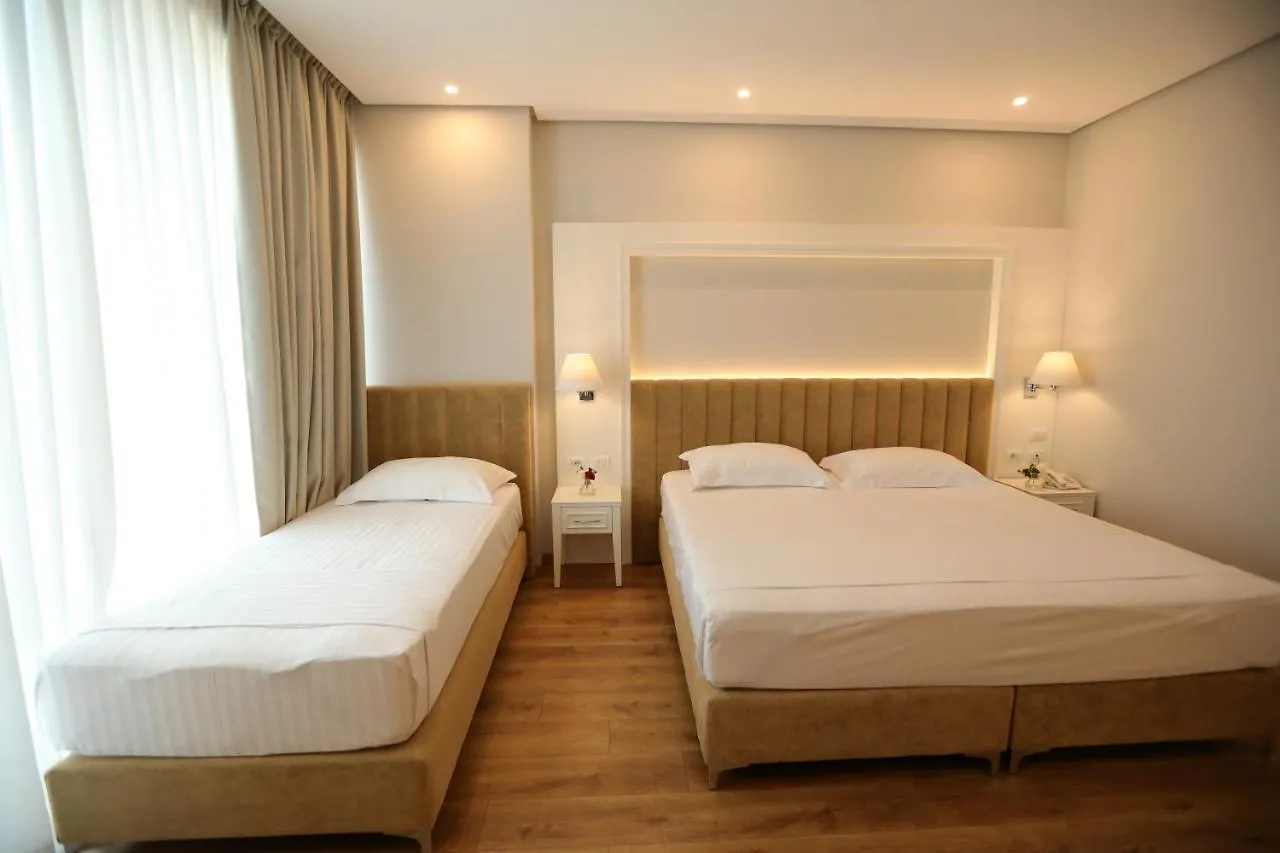Premium Beach Hotel Golem