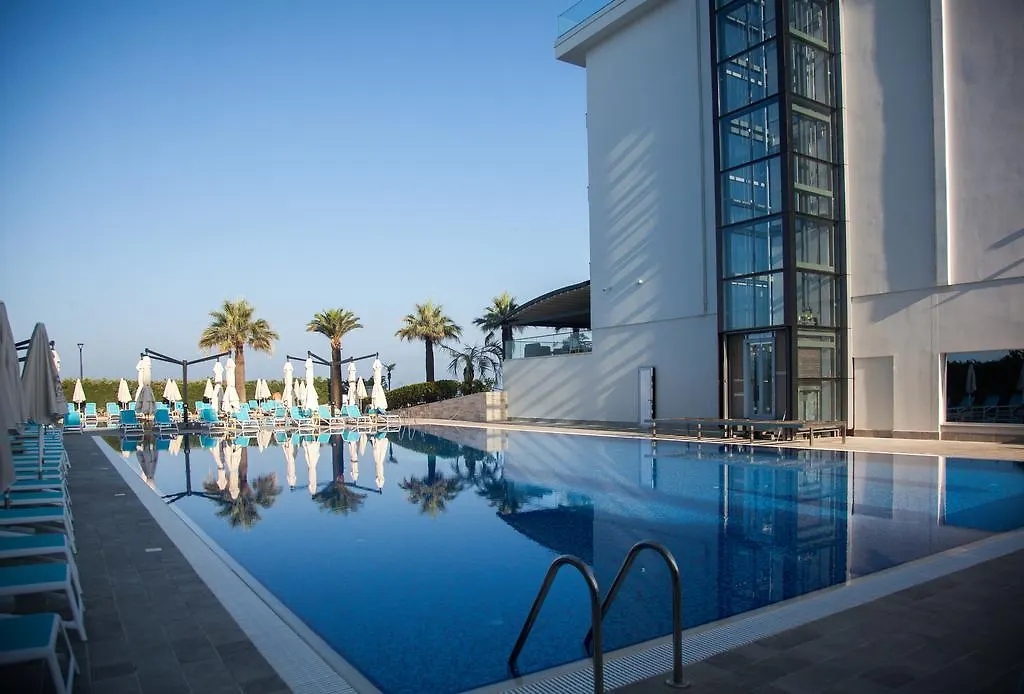 Premium Beach Hotel Golem 5*,  Albánia
