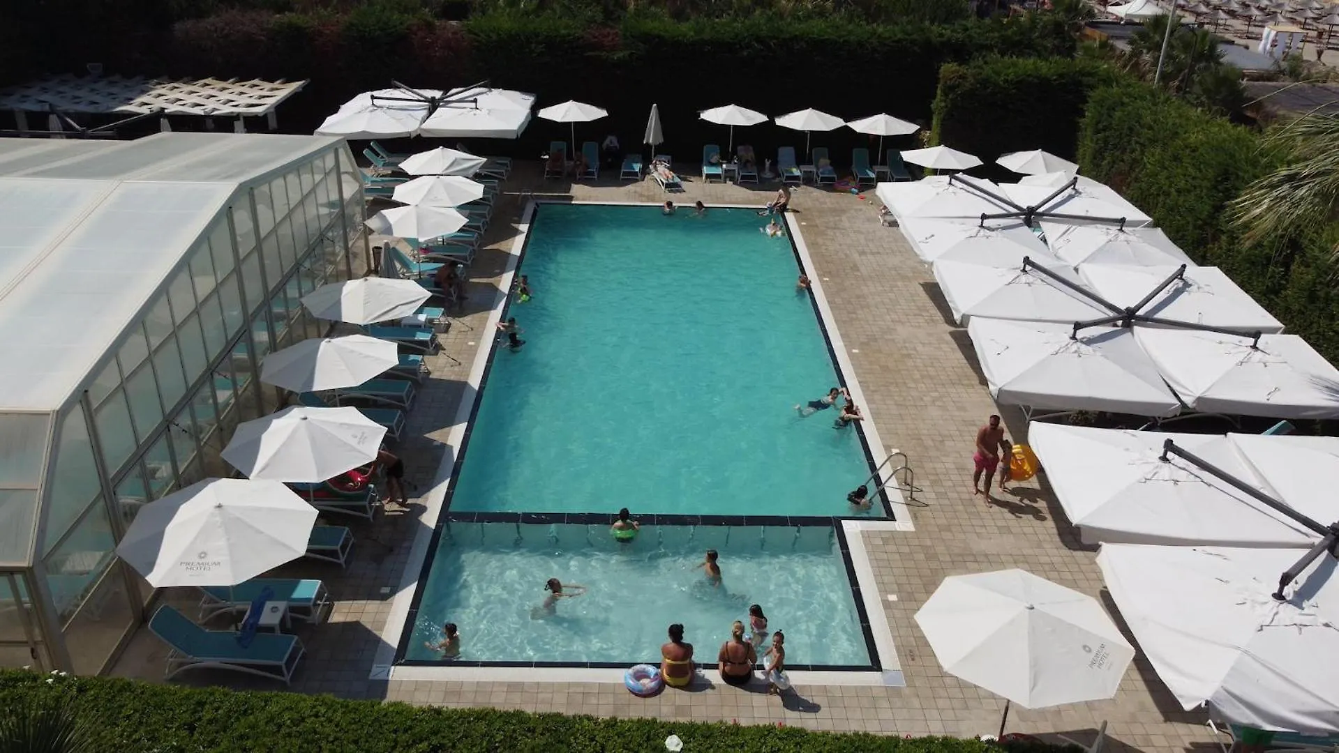 Premium Beach Hotel Golem