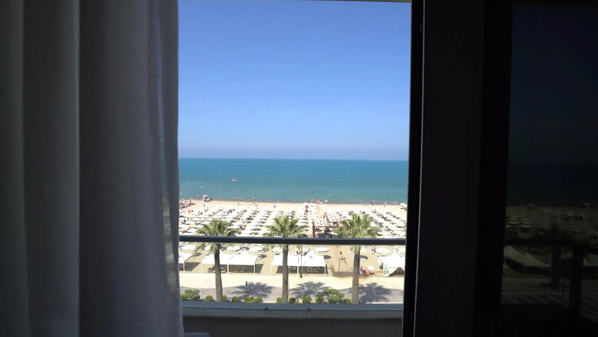 Premium Beach Hotel Golem
