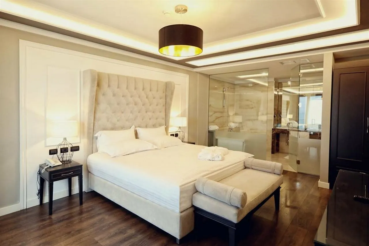 Premium Beach Hotel Golem Albánia