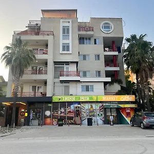 Apartman Ardo, Golem